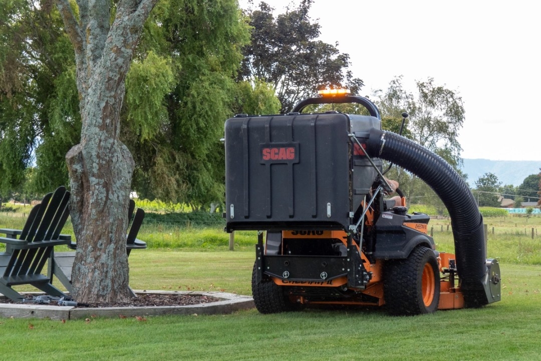 Catcher kit on Scag Cheetah II Zero Turn Mower