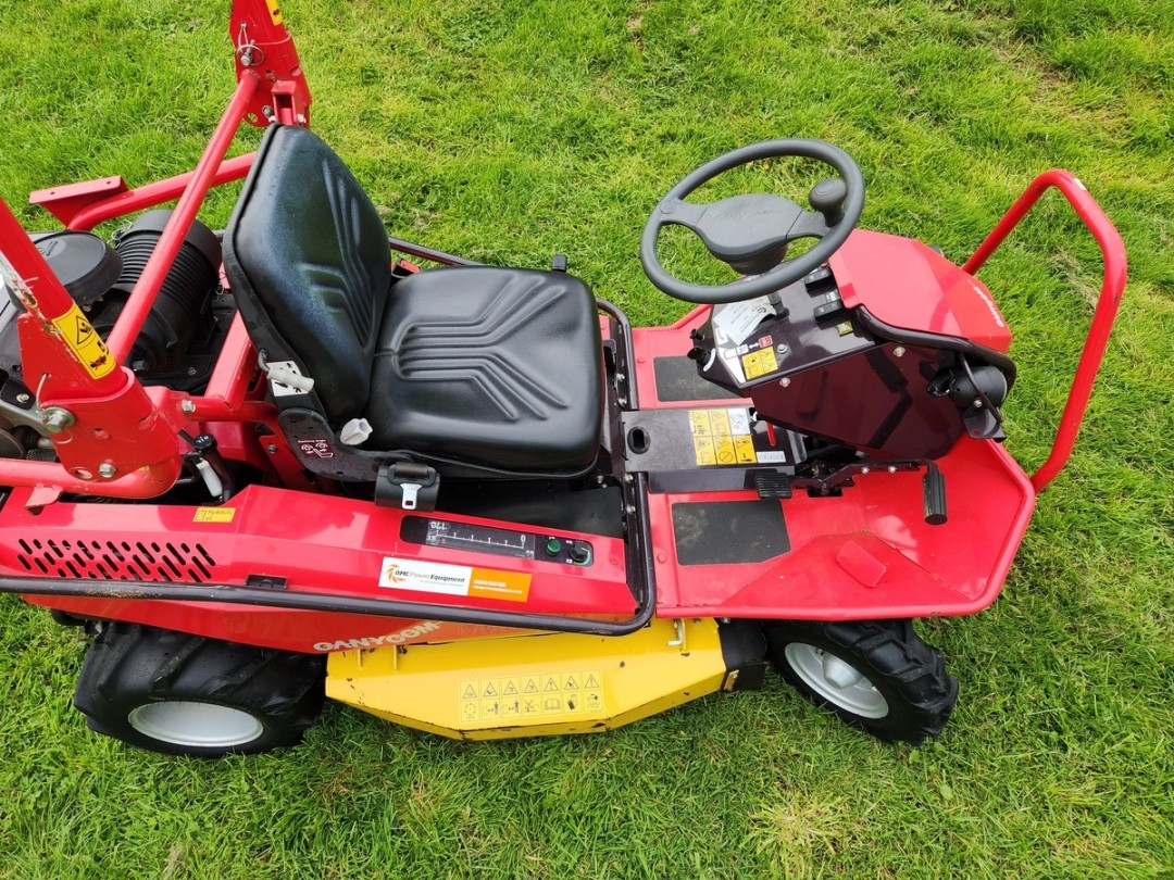 Second hand 4WD mower