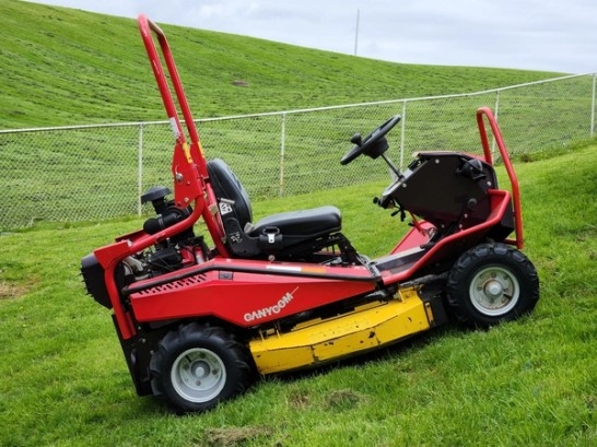 Second hand 4WD mower