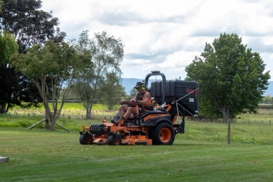 Scag Cheetah II Ride On/Zero Turn Mower - Used